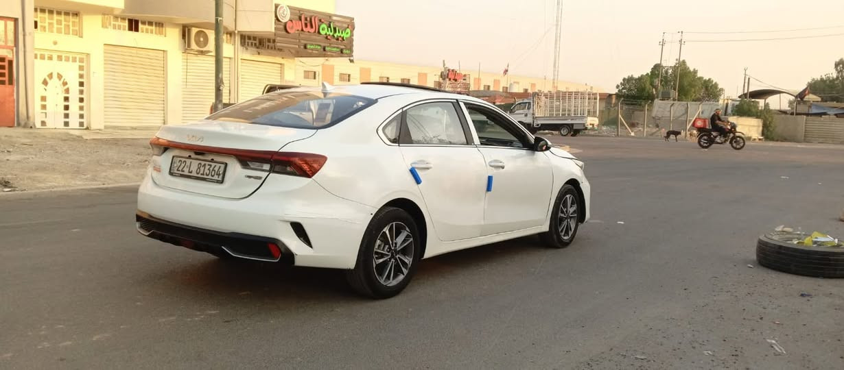 سلام عليكم k3 موديل٢٠٢٢رقم اربيل تحويل مباشر عله حادثهه شغاله وتمشي بيهه طخات بسيطه مثل صورسعرهه ٨٨ وبيهه مجال مكان سيارة بغداد استفسار ***********
