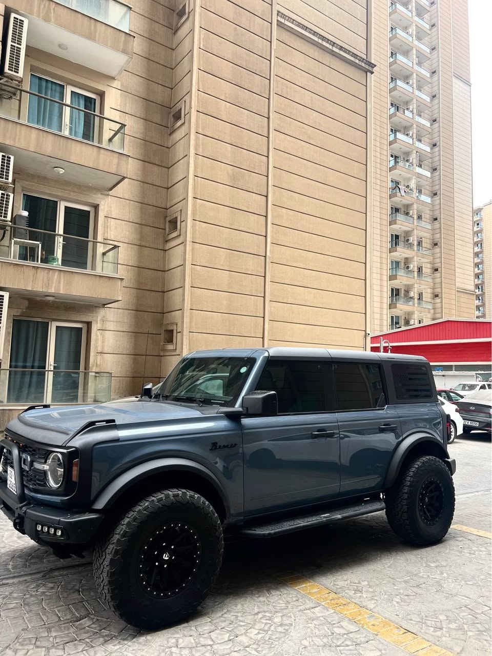 برونكو • V6 • بدون ايرباك