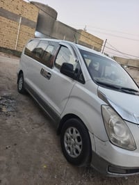 استاركس • ٢٠١٢ • النجف مشخاب