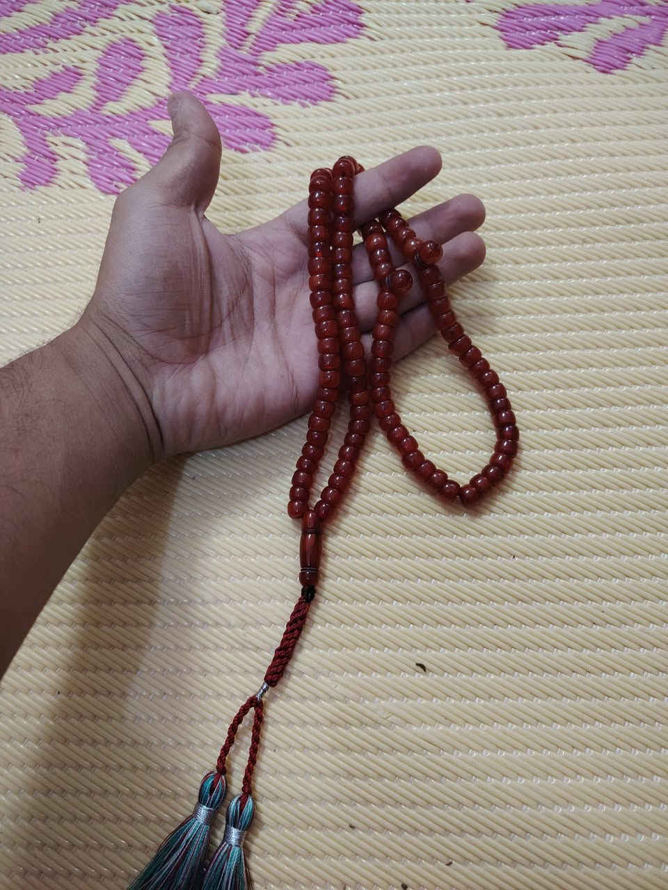 سلام عليكم ورحمة الله وبركاتة 
وصلت الوجبه من السبح سندلوس 
شرط العطابه كلهن وحلوات ونضيفات 
يرديهن جمله تريد مفرد العدد السبح 12قطعه 
يرديهن يتفضل خاص 
مكان الشطره تفاصيل خاص  ***********
