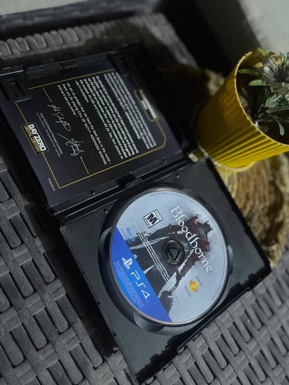 أقراص PS4 نظافة فول، شغال 100% بدون شخوذ
Battlefield V / Mortal Kombat 11 / GTA V Premium / Bloodborne / COD Advanced Warfare
السعر 60الف شلع وذا واحد ع 15الف 
مكاني بغداد وتوصيل موجود
