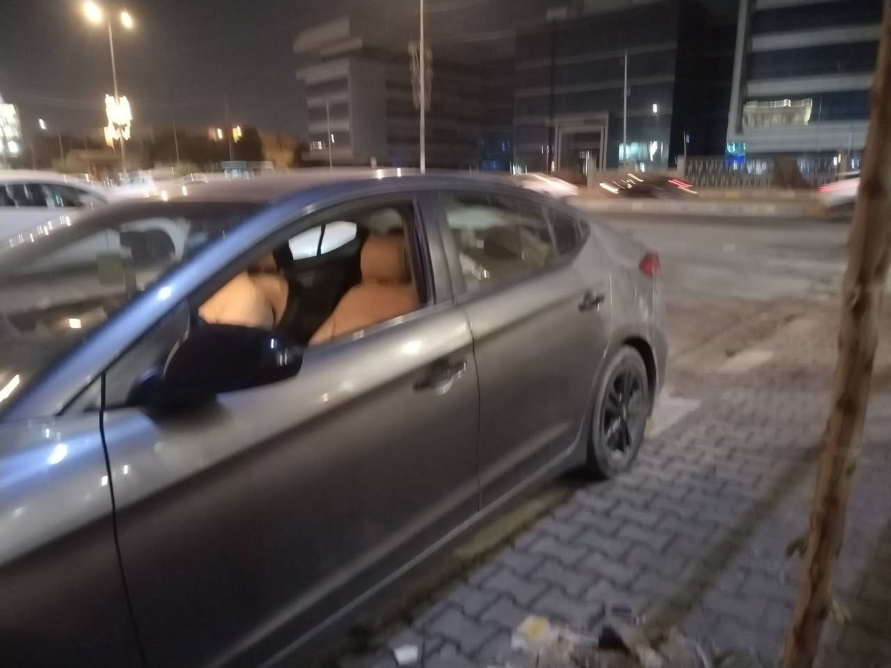 سلام عليكم النترا موديل 2018 رقم اربيل جديد حادثه بس بنيد الأمريكي وبيه صبغ اربع قطع بدون دواخل شرط الفحص سياره جهاز بيه مواصفات بس مو فول مكينه كير كفاله مكين ٢٠٠٠ دوش عنوان كربلاء *********** تواصل سعر 97 وبيه مجال حق جيه
