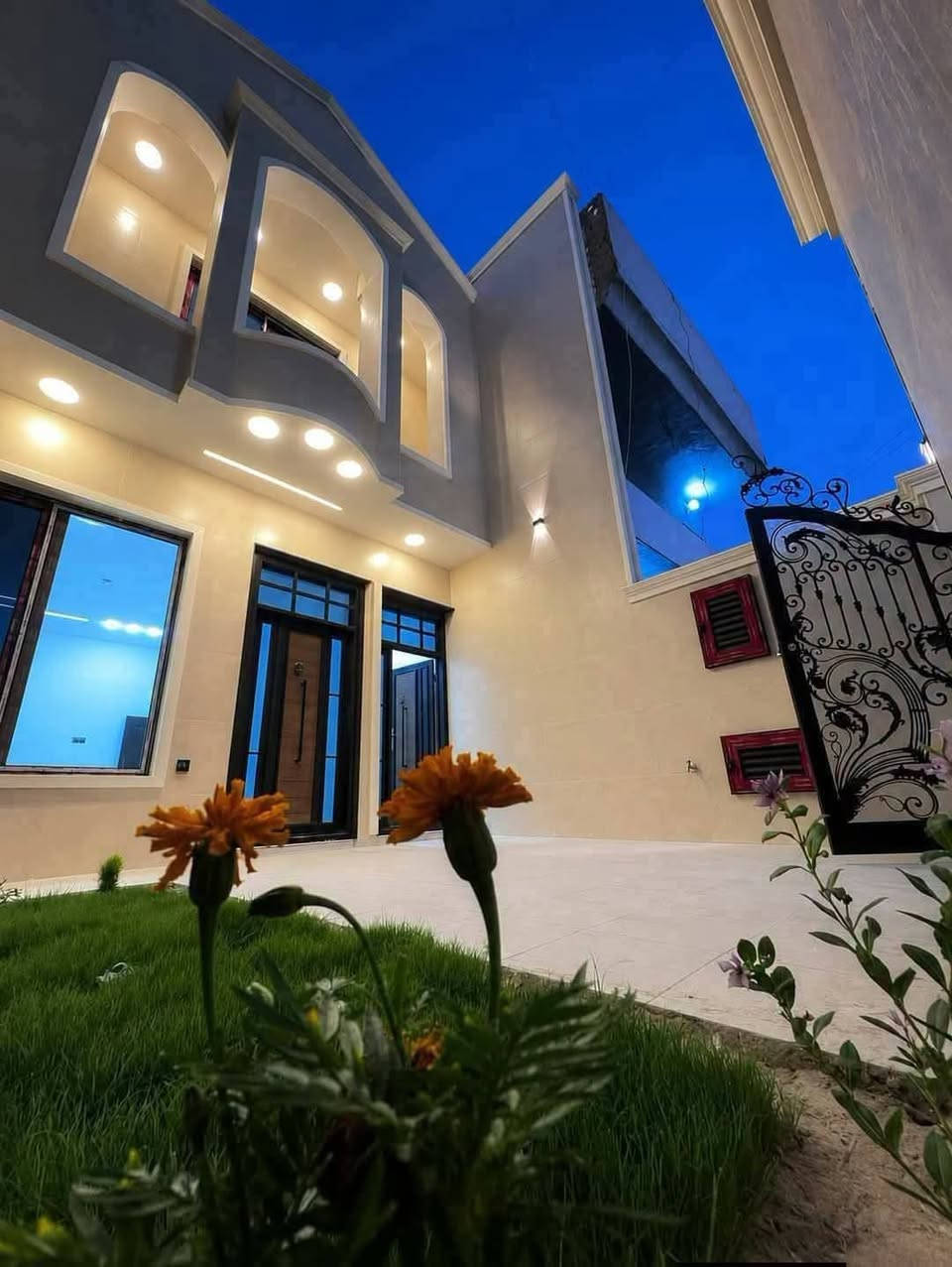 جبنالكم 🫵بيت 🏠العمر👌

دار للبيع مساحه 150 متر 

حي الجهاد مربع ديوان مخابرات 

خمس غرف نوم 😴 

كراج حديقه صاله مطبخ حولي مع صاله داخليه 

وغرفه نوم 🛌 في الطابق الأرضي 

الطابق الثاني 

ثلاث غرف نوم مع حمام 🛁 

طابق ثالث 

غرفه بيتونه صطح للاستفسار 👇

￼⁨***********شركة ارض الخير 
#عقارات
#للبيع
#الجهاد
