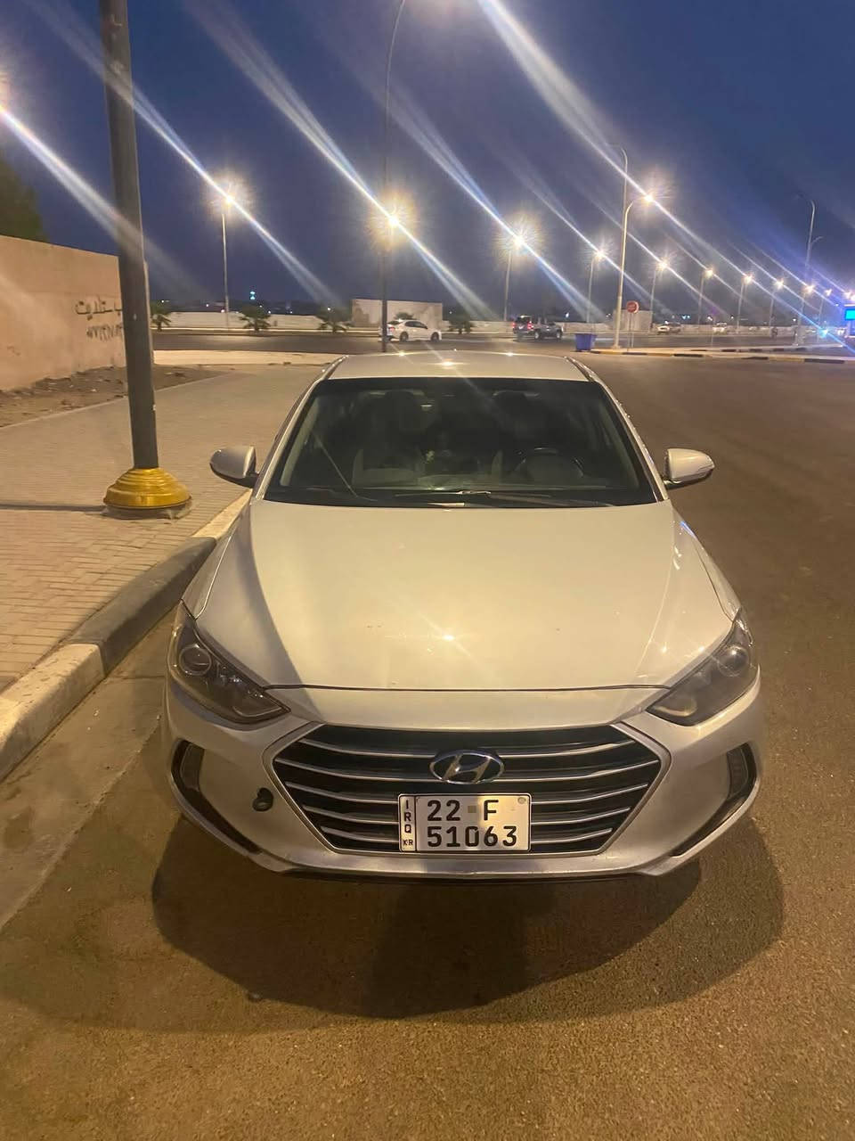 سلام عليكم سياره أمريكي مديل 17  سياره ماشيه 200 ألف مكينه 2000سعر سياره 103العنوان البصره***********
