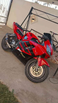 07865500080 واتساب للبيع فقط F4i 2004  مكينه ناعمة وتصوفر جيب فيترك وا...