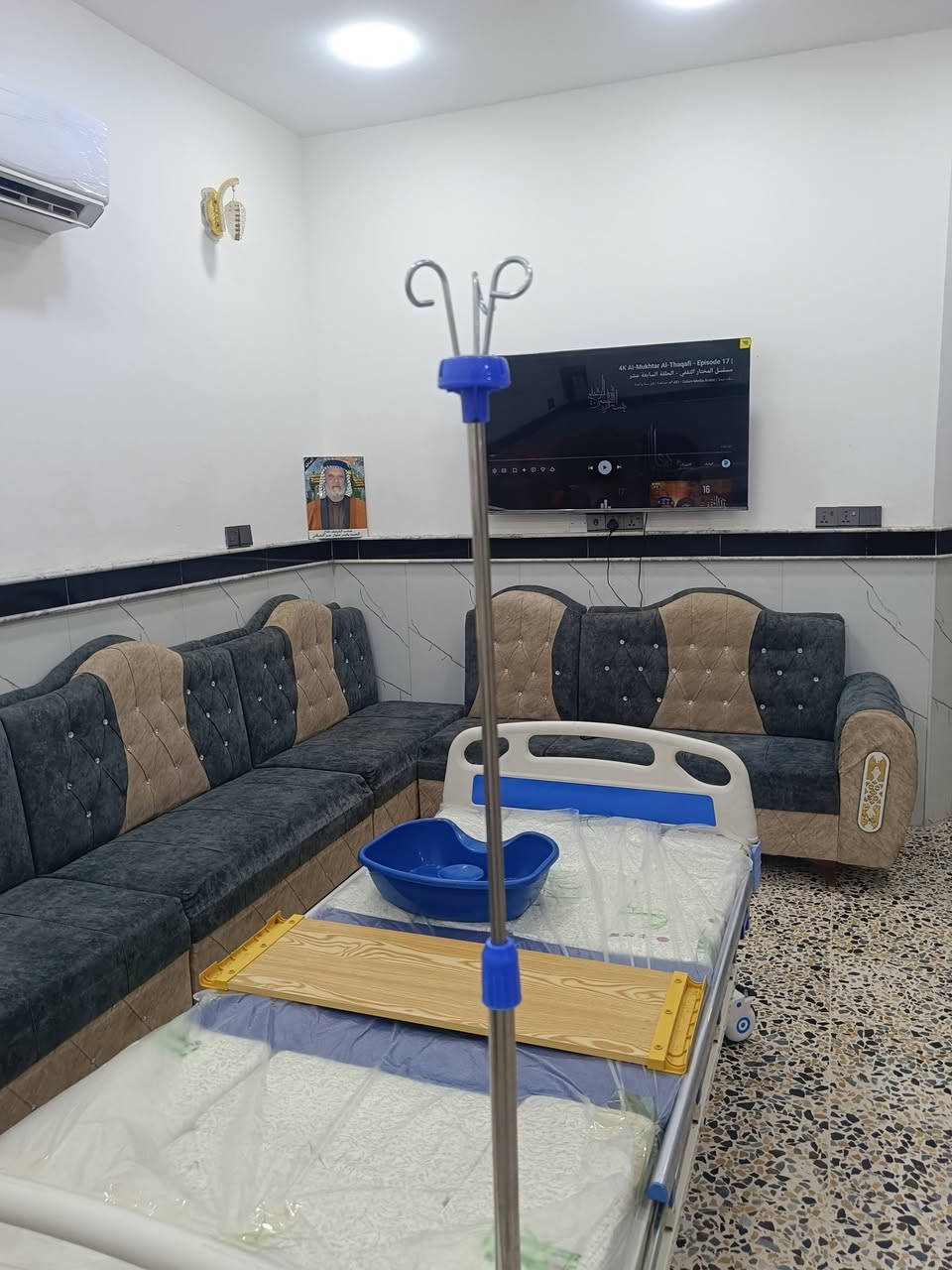 سرير طبي قليل الاستعمال الاتصال***********
