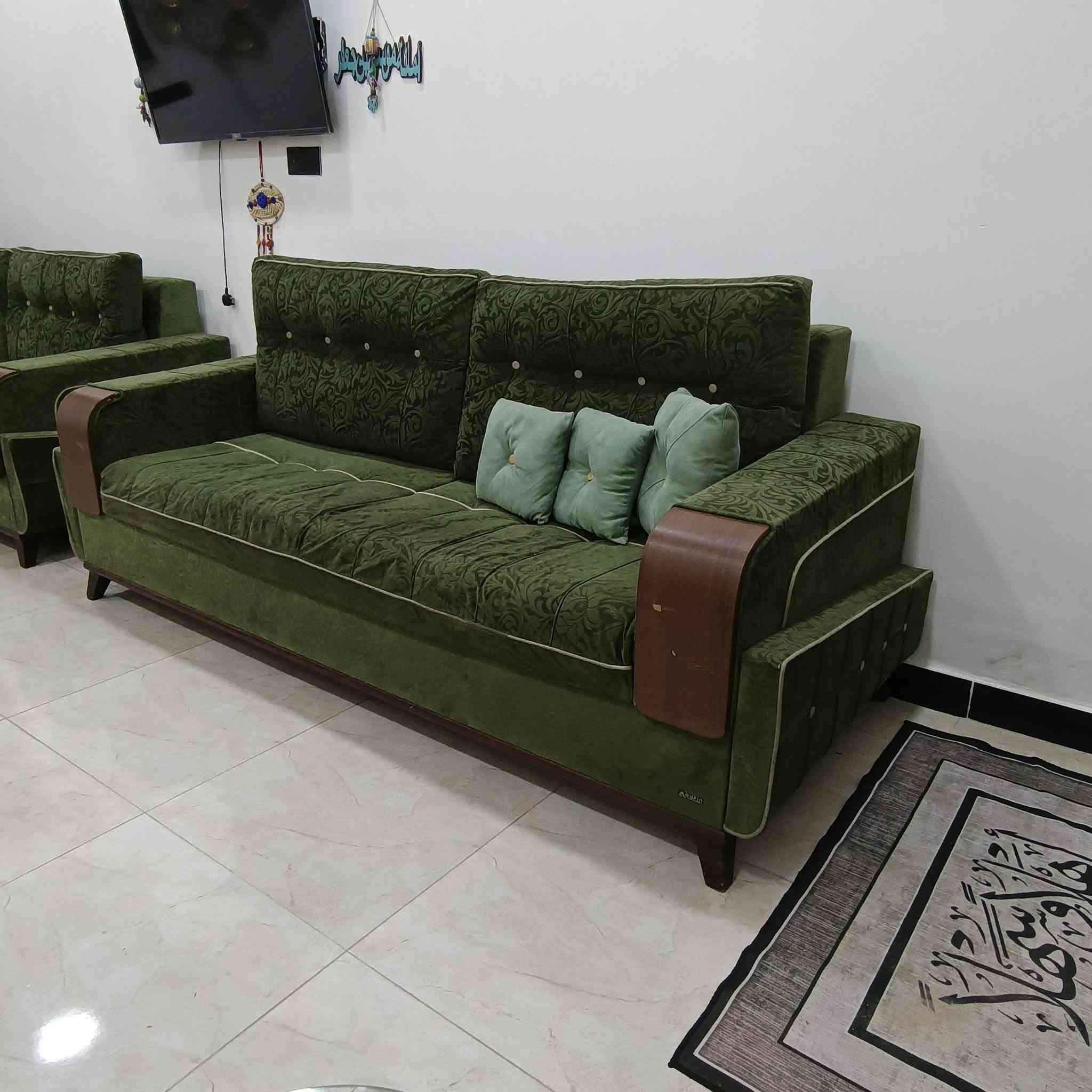 تخم 8 مقاعد تركي باب أول مينحكل مكان حي الجهاد الرفاق *********** مستعجله عالبيعه جدا للتواصل خاص فقط غير متواجدين بالتعاليق
