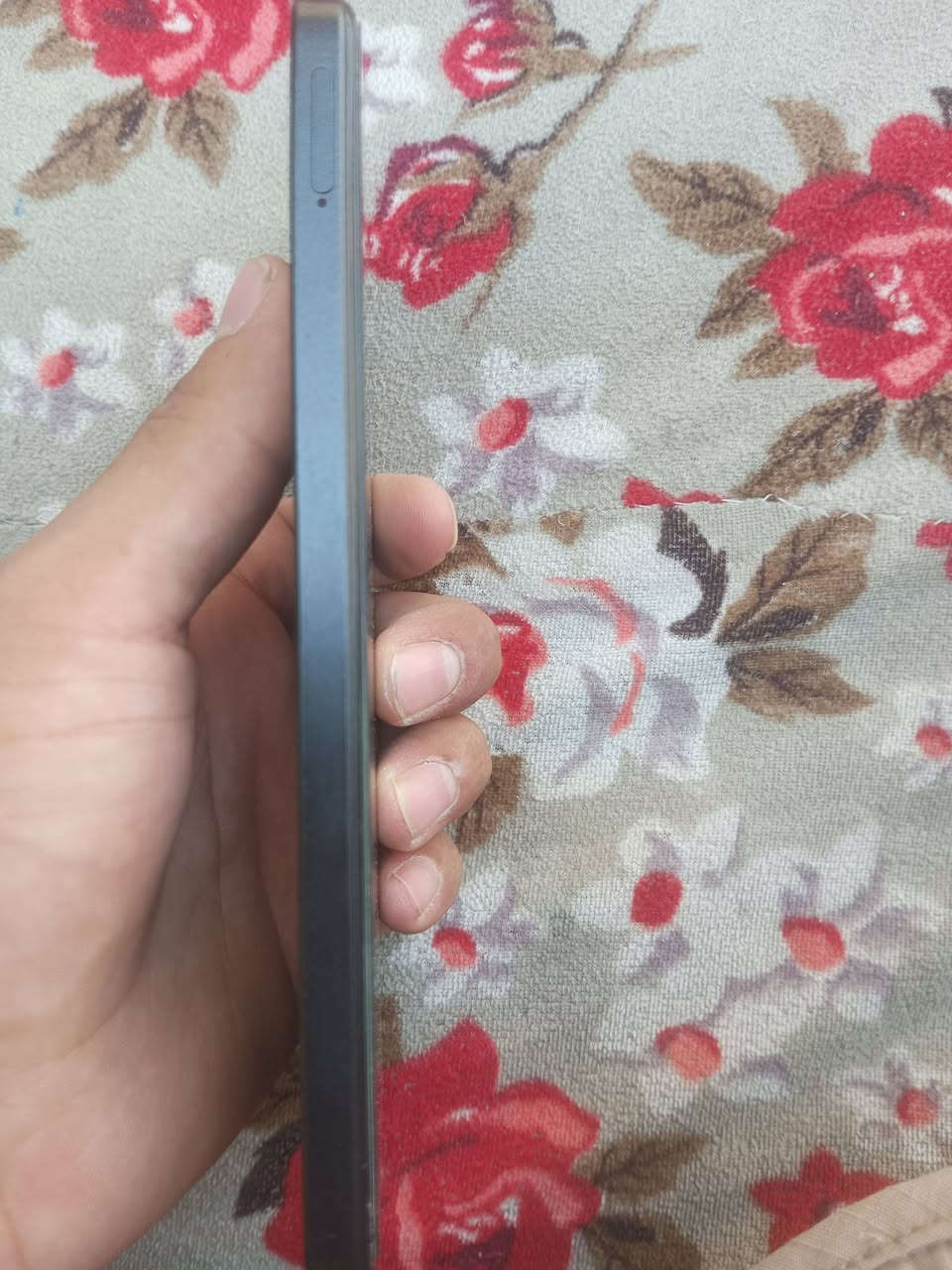 جهاز ريلمي c51 للبيع الجهاز نضيف الشاشه بيها كسر بسيط الشاشه من جوه  معلوماته كلها كدامك سعره 75 للتواصل ***********

