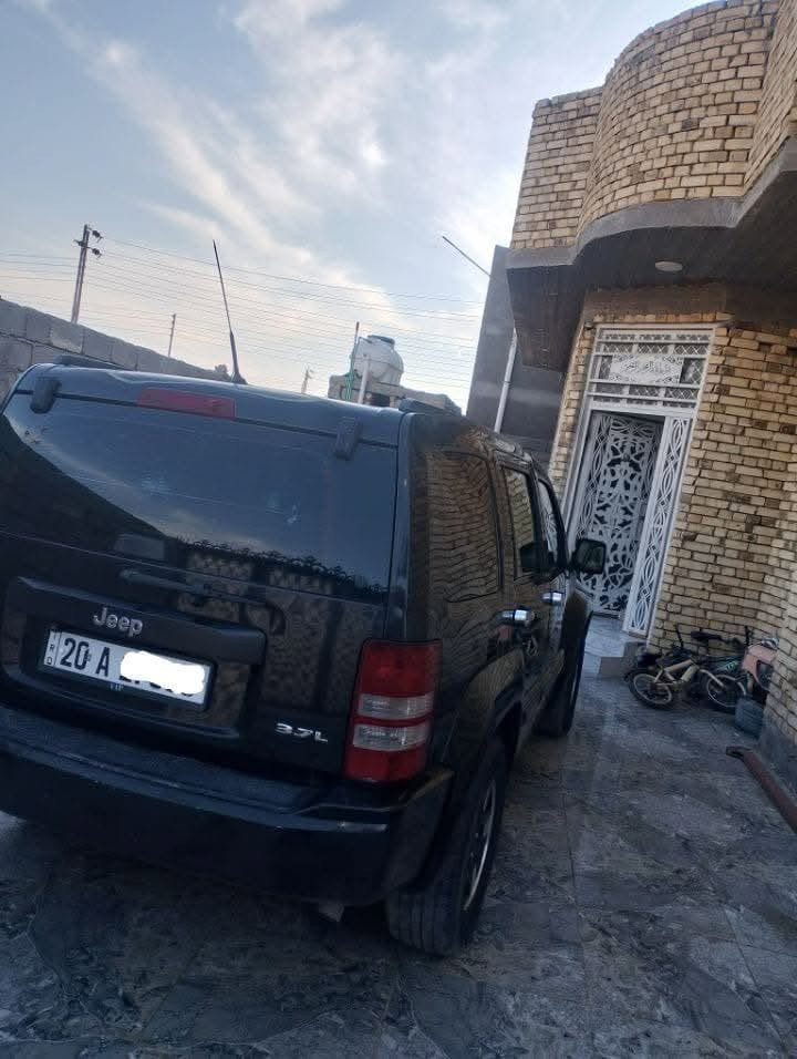 جيب لابرتي. موديل ٨. مكينه ٣٧٠٠ خليجي كفاله
جاهزه كل نقص مابيها. تبريد حداديه. طخم تاير جديد. 
سنويه نافذه صار سبوع. مكان سيارة ميسان المجر. راعيها يريد مداور. 
سعر ٨٥. 
***********
