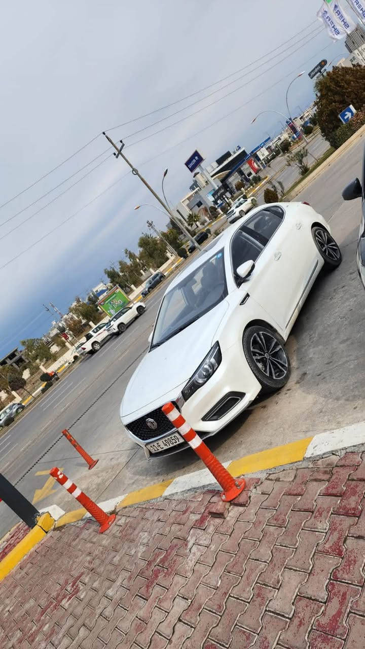 🚗 للبيع MG6 موديل 2022
المحرك: 1.5 لتر تيربو، 4 سلندر، 
فئة تروفي اعلى مواصفات بيها

ناقل حركة أوتوماتيك (DCT – 7 سرعات)

عداد الكيلو متر 57 كم

المواصفات:

استهلاك بنزين اقتصادي.

فتحة سقف

مقاعد جلد 

مقعد سائق كهربائي

تكييف أوتوماتيك / ثنائي المنطقة

نظام صوت مع بلوتوث + USB

وسائد هوائية 

مثبت سرعة

Auto Hold 

هاند بريك بصمة

نظام مراقبة ضغط الإطارات

كاميرا خلفية 

حساسات أمامية وخلفية

مرايا جانبية كهربائية مع إشارات LED

بصمة تشغيل 

دخول ذكي بدون مفتاح

إضاءة LED نهارية

السياره مكفوله بدون ضرر وبدون صبغ وجاهزه
رقم بغداد ابئسمي
رقمي***********
