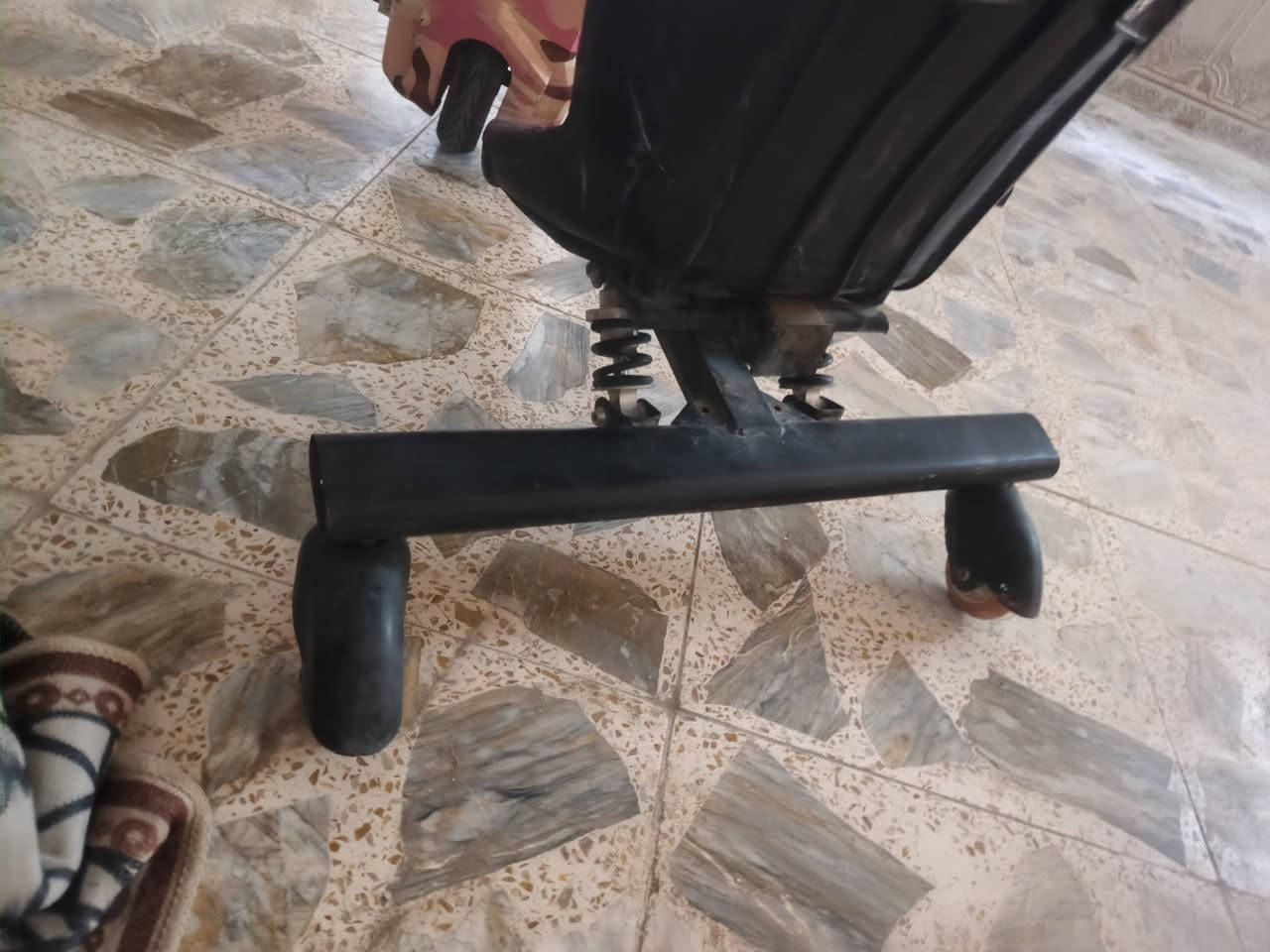 سكوتر مستعمله نقص بس سويج مسويها دكمه سعرها 120 بغداد مدينه ***********
