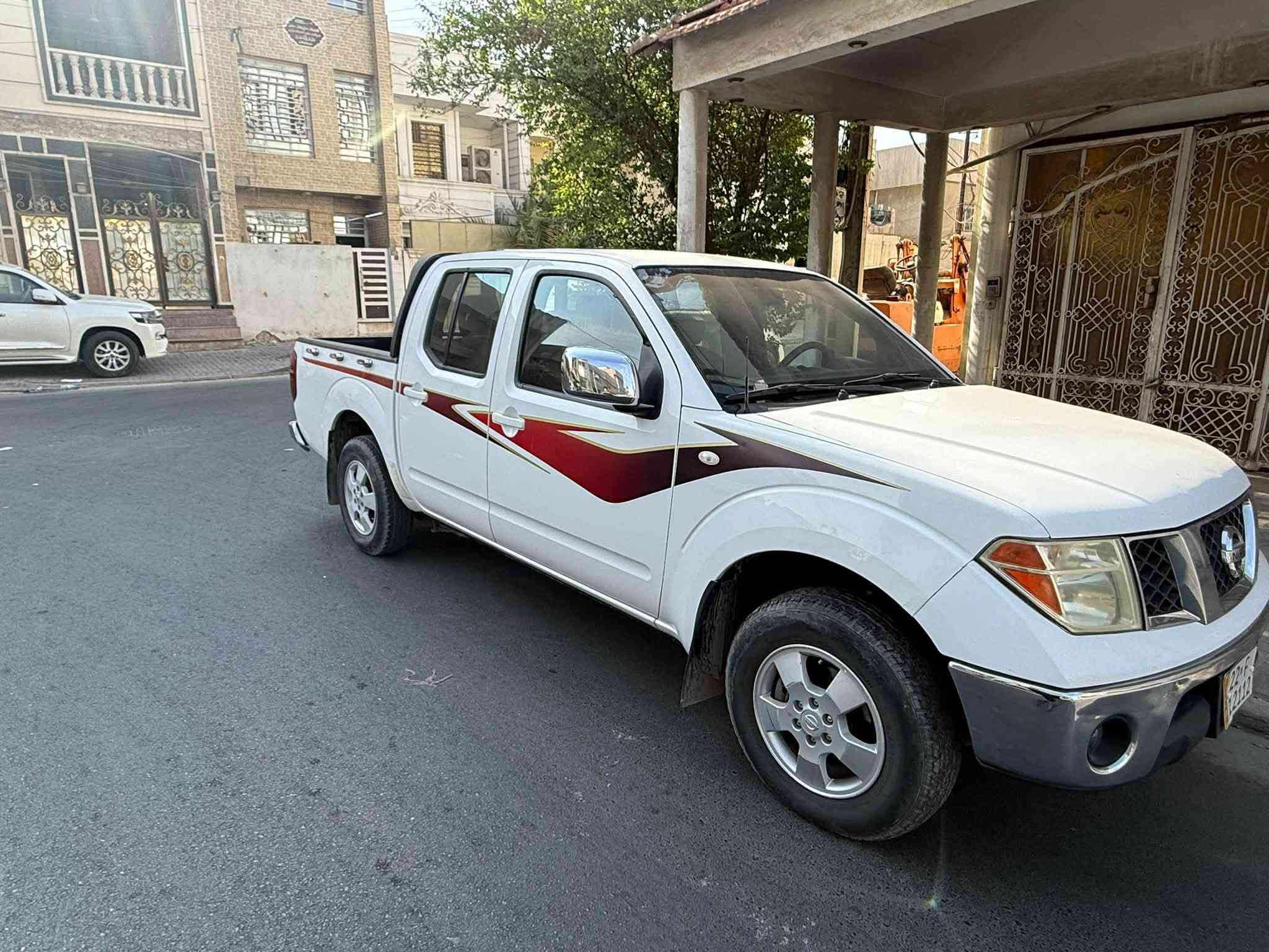 السلام عليكم 
بيكم نيفارا موديل 13 السيارة مابيه صبغ مجرد بارد خفيف 
كمل من مكينه وتبريد وجهازه على اخير حبايه 
السعر 120 وبيه مجال للطيبين للتواصل ***********
الموقع بغداد الكاظميه
