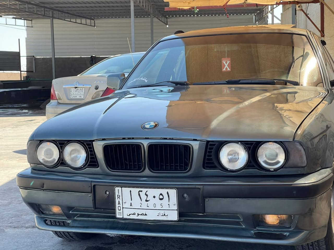 535 رقم بغداد مشروع وطني
محرك مفتوح 35 
كير ومكينه وصدر خير من الله 
تبريد ثلج ساليت شغال بجم عريض 
دعاميت ام موديل 1990
مصبوغه عام بدون ضربه 
السعر 44 وبيه مجال المكان بغداد الاتصال 
***********
