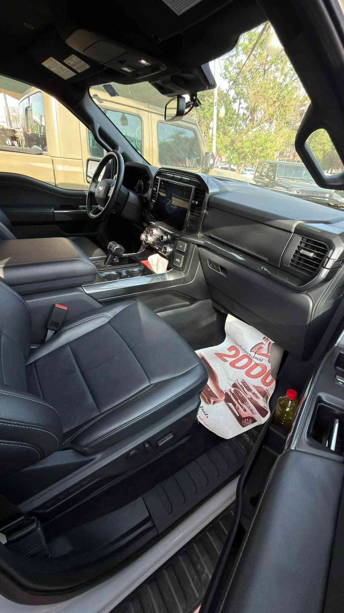السلام عليكم
F150
xlt
موديل2023
سيارة كلين جديدة تحويل مباشر بأسمي 
الممشى 32000 كيلو 
عنواني بغداد الجادرية 
السعر 36000$ 
اي استفسار ***********
