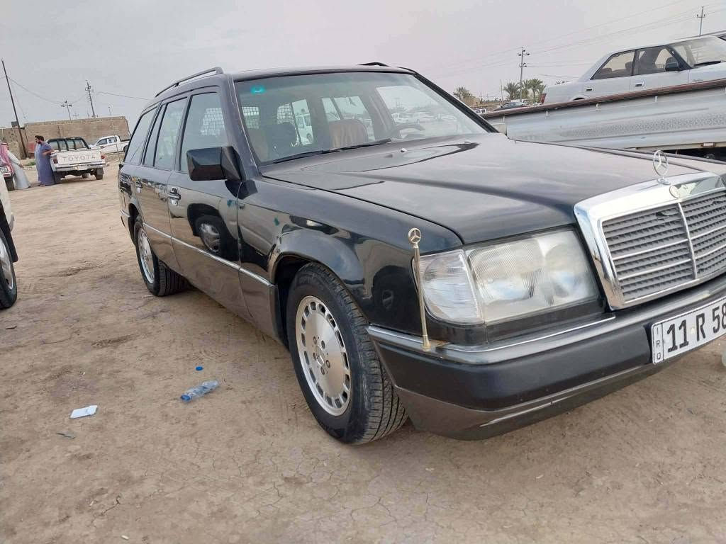 مارسيدس دب ستيشن ٨٩ مكفوله كفاله عامه من الضربه صبغ جماليه فقط وتصويرها موجود قبل الصبغ قواعد دبل سليمه بدون تصليح السياره نقصها تبريد بسمي سنويه ٢٠٣٠
***********
قلعه سكر الرميطة, المثنى
