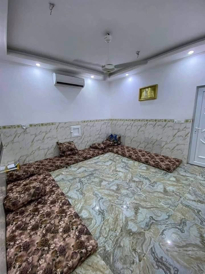 ( بيع مستعجل ) سعر منااااسب 
دار للبيع 200 متر طابو ملك صرف 
يحتوي الدار على 3 غرف نوم وقرب المدارس ومن كامل الخدمات 
في كركوك - حي العسكري قرب مدرسة الجواهري
السعر : 130 مليون وبي مجال
***********
