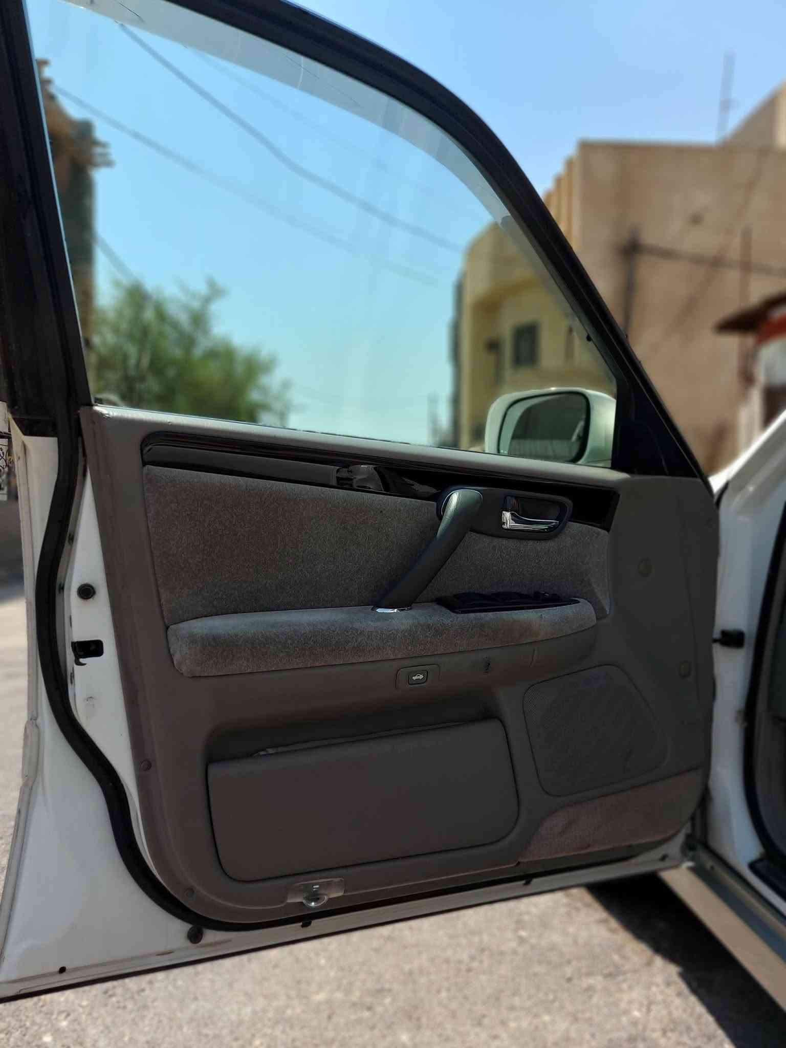 سلام عليكم ملكه جنون مديل 2000 كفاله ضربه كصه صبغ نقل جذثه كفاله ملاحظات بسطه بيهه سياره ماناقصهه شي رقمهه بغداد بسمي تحويل ثاني يوم سنويه لل29  بيع مراوس عادي حسب القناعه الاتصال ع الرقم ***********
