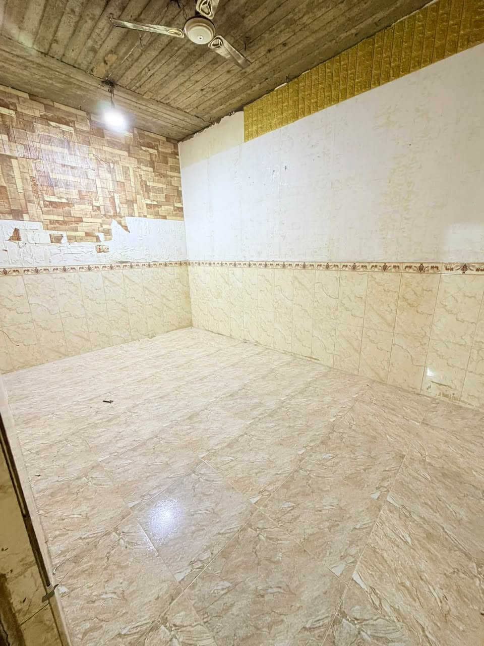 🔶(بيت للايجار)🏡✅//طابقين//
// المساحة (55)متر//

🔸(يحتوي الطابق الارضي على/غرفة منام/صاله/مطبخ/صحيات/يحتوي الطابق الثاني على/غرفتين منام//

                                                              
(الموقع الجمهوريه الثالثة قرب شارع المكاتب)

سعر الاجار (500)الف//

🔻(عنوان الشركة)

 ( الجنينه /نهاية شارع المصلحه/ قرب سوق الجبيلة ) 

للطلب والاستفسار الاتصال على الارقام التاليه//

واتساب +اتصال ***********
واتساب + اتصال ***********
