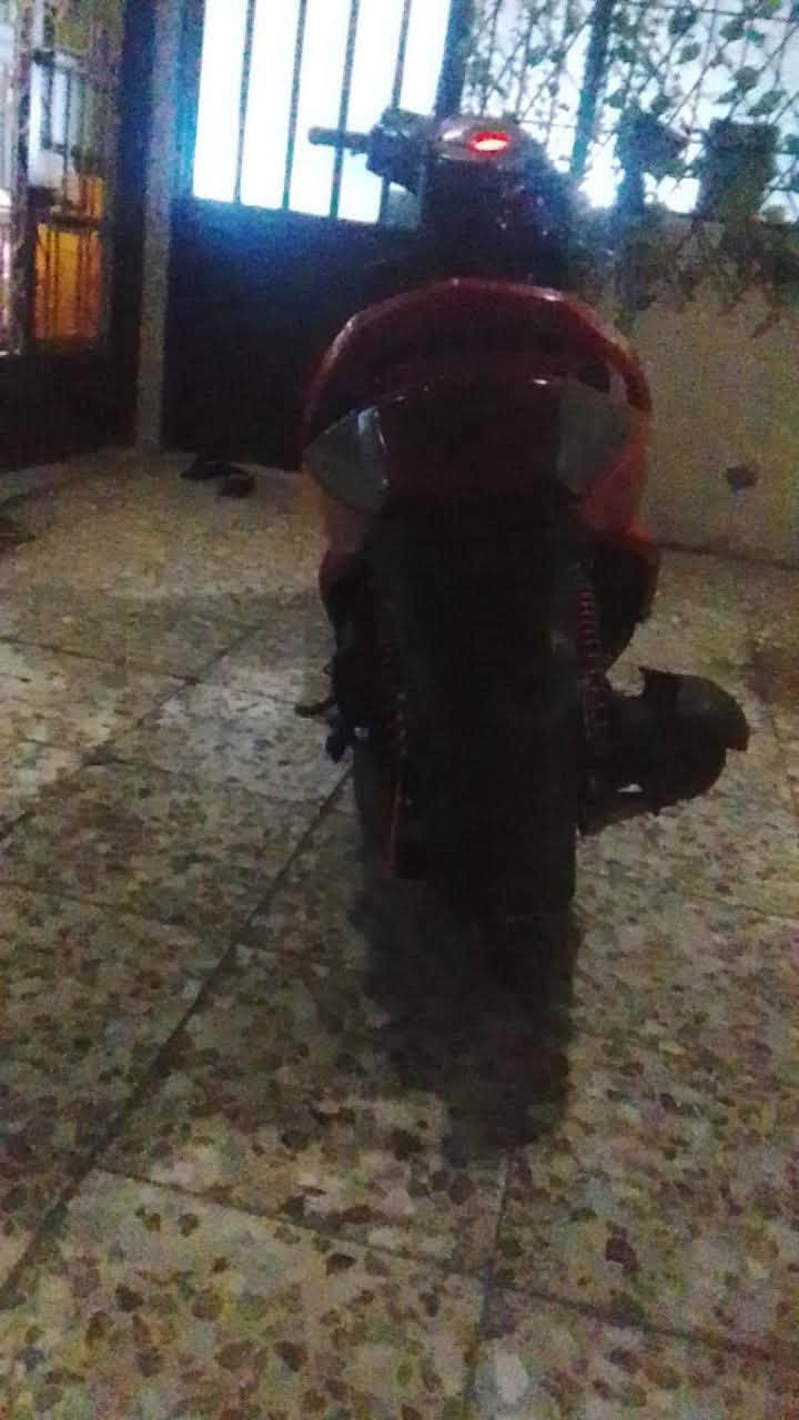 سلام عليكم سكنس  فحل.  امنت الله ورسوله دراجه تخبل من معدل شاير دبل ساره هورن. مرايات  دراجه درتله دهن  زايد.  وبيه تبخير قليل.  معدل يخبل  شاير كله شغاله  سعر ٣٢٥ قفل 🔐 قفل مكاني بغداد الدوره ملاحضه الدراجه مامفتوحه ***********
