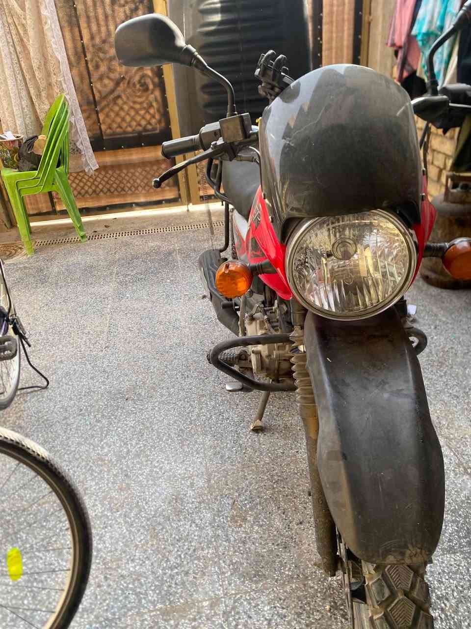 سلام عليكم بوكسر 22شكل 23دراجه مكفوله مكينه بلاديه دراجه متروكه مانطلع بيها بسمي تحويل ثاني يوم العنوان الرائسه العبيدي ***********
