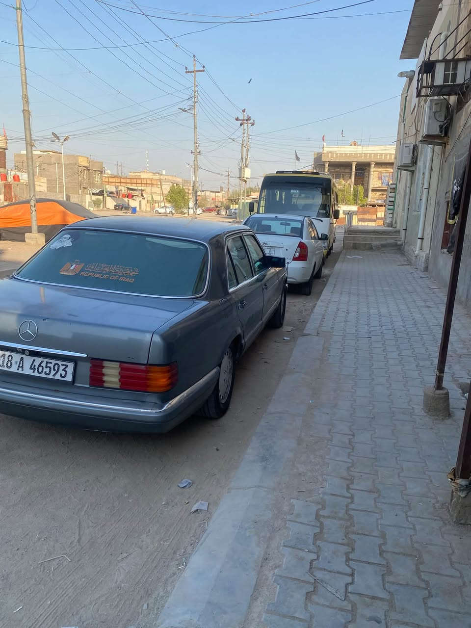 السلام عليكم مرسيدس جامبو باسمي رقم دولي وسنويه 31 محور 3000 سياره جاهزه من الدعاميه للدعاميه ماعدا التبريد ليك قبل فتره فقط فقط ليك  دبل هورن دبل فيتبم أريل كهربائي.عارضها 60 وبيها مجال للشراي سياره بدي ودواخل نضيف  مكاني البصره البترو كيمياويات هـ***********
