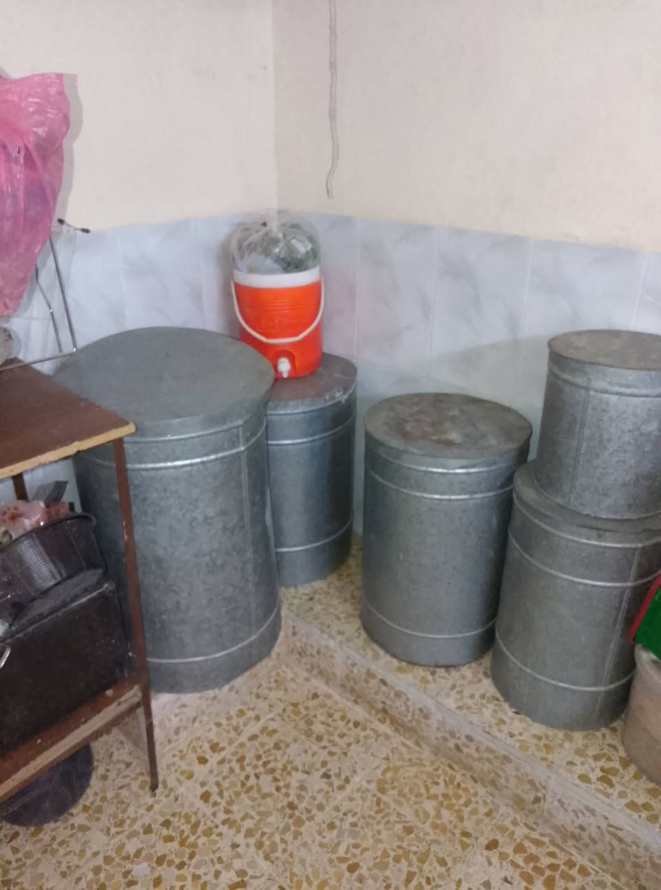 سلام عليكم يوجد اغراض للبيع لاستفسار الاتصال *********** يوجد مشعل تنور فاقسه بيض دريل كهرباء فرن غاز
