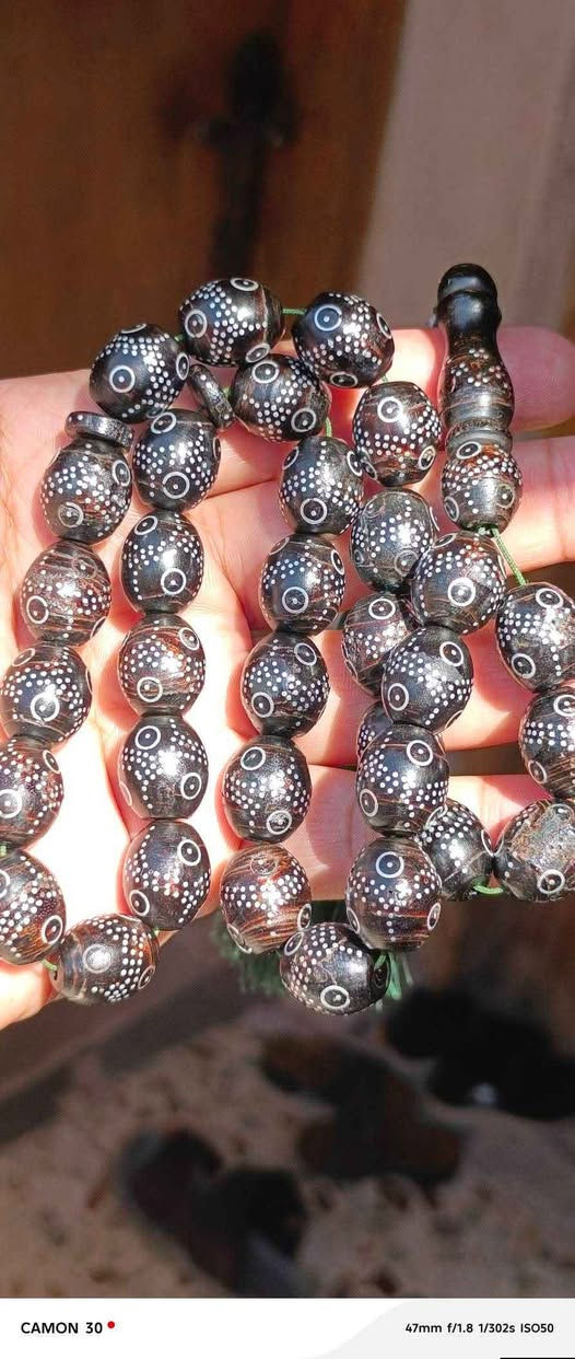 السلام عليكم سبحه يسر مصري ثلث خشونته حلوه بوزن 78 غرام قديم فول فول فاير السعر ١٦٠ قطعه مميزه بصره *********** البصرة, العراق
