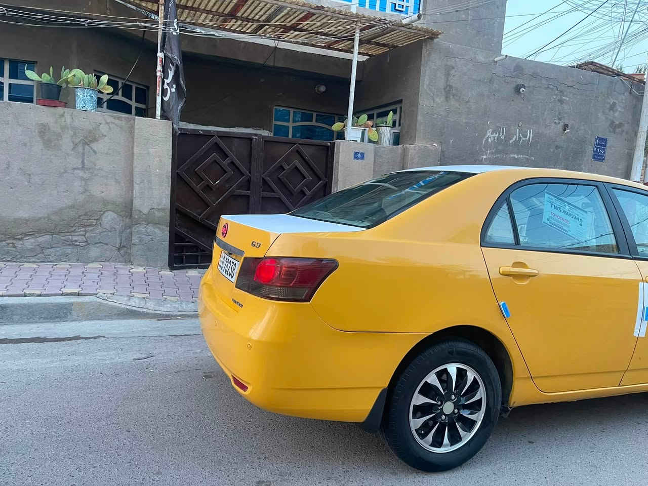 بيوايدي G3 موديل 2013
كير ومحرك كورلا اوتماتيك الحديث 1800
تبريد ثلج كير ومحرك خير من الله
 بيها هلالات ودوس معمره سياره جاهزه من كلشي 
السعر 52 مكاني بغداد 
 ‭***********‬
