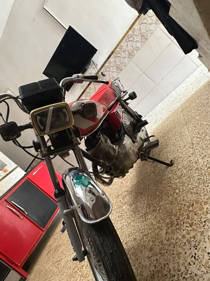 دراجة اربعه كير موديل٢٣ فول. كهربائيات شغاله دراجه حلوه مكينه ما مفتوحه سعر ٤٥٠ وبيها مجال مكاني بغداد جسر ديالى جديد كرغوليه رقمي وتساب وتصال

 ***********
