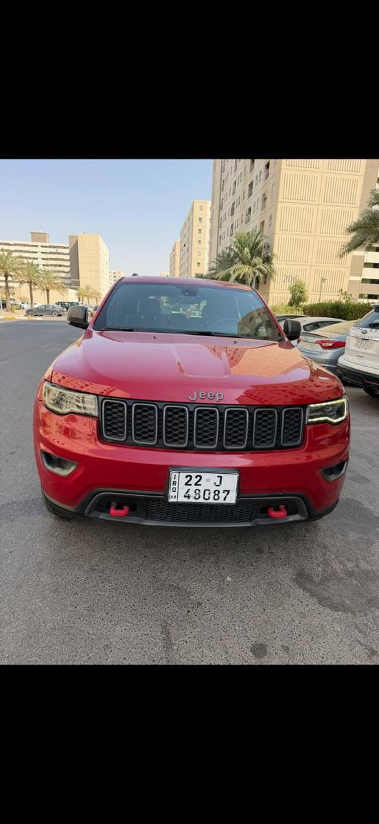 السلام عليكم 
جيب گراند شيروكي ترايل هوك
 أعلى مواصفات بالجيب
بانوراما
صندوق كهرباء
كشنات خزن ميموري
كشنات اماميه تدفئه و تبريد 
كشنات خلفيه تدفئه
ستيرن تدفئه
جكات شغالات 
خمس وضعيات قياده 
4x4
تشغيل عن بعد
سستم ساوند 
بدون حادث عدى شبر بالجاملغ الامامي الأيمن
ممشى 250 الف كيلو
السعر: 21,500$ 
***********
مكاني بسمايه أو البياع
