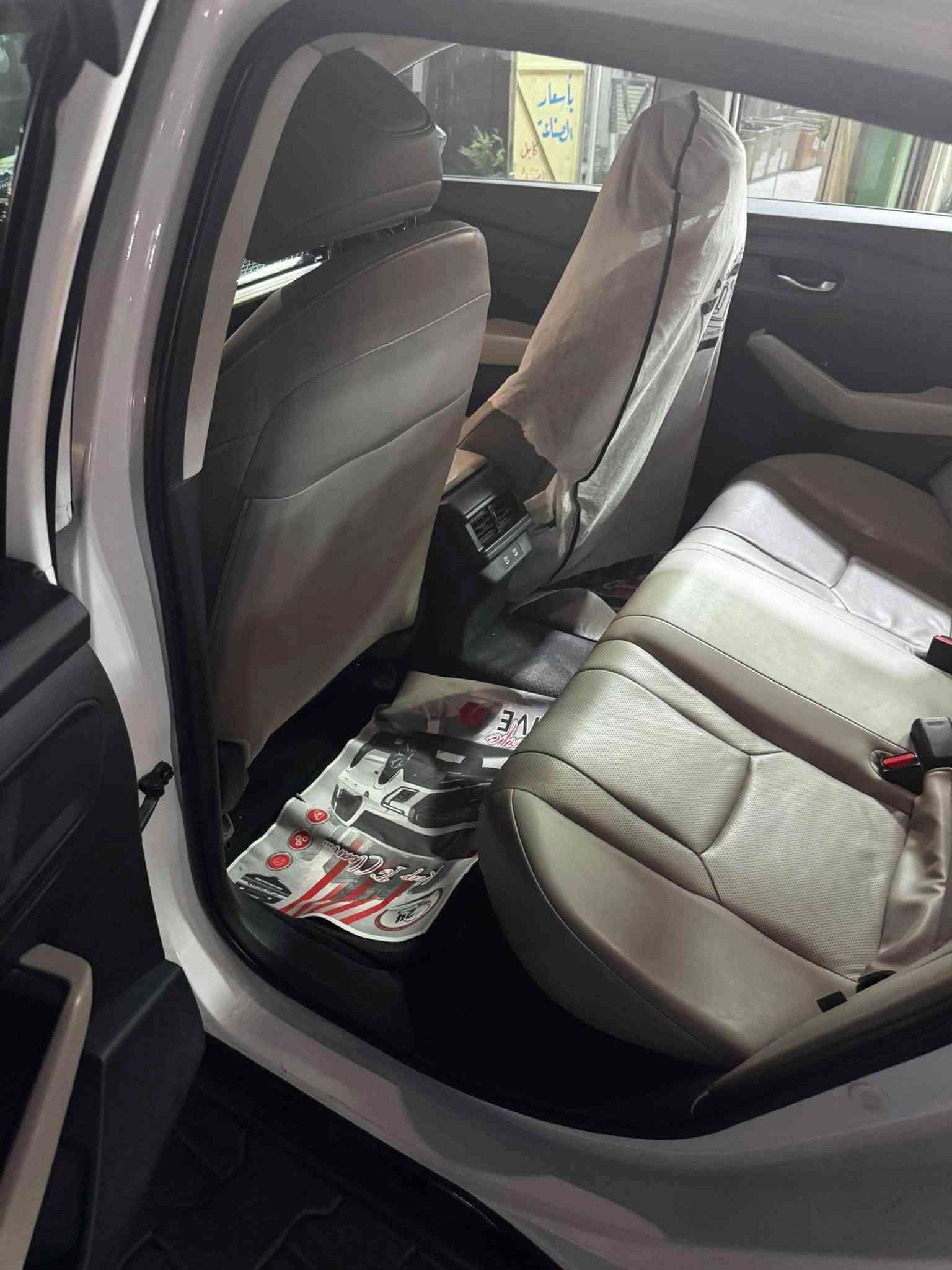 السلام عليكم
هواندا اكورد 

Honda Accord Hybrid 2023 EXL

موديل :- 2023

رقم : بغداد

لون :- ابيض

قوة المحرك :- 2.0 Hybrid

عداد المسافات :-58 الف كيلو

فئه السيارة : - EXL

عدد المقاعد :- 5 مقاعد 

بصمه عدد 1

❗️الضرر : تبديل بنيد بارد جاملغ

♦️ شاشة نفكيشن 

♦️ تحكم مسجل 

♦️ تحكم سرعة 

♦️ بصمة تشغيل 

♦️ دخول ذكي

♦️ لايت زنون 

♦️رادار امامي 

♦️ رادار تحديد مسار 

♦️ كامرا خلفية 

♦️ فتحة سقف 

♦️ هاند بريك بصمة 

♦️ درايف مود 

♦️ مثبت سرعة 

♦️ حساس مسافة امان 

♦️ اوامر صوتية 

♦️ مقاعد كهربائية 

♦️ مقاعد جلد  

♦️ تدفئه مقاعد 

♦️ رادار خلفي

♦️نظام النقطة 

السياره باسمي

السعر 180

للاستفسار  على رقم ***********واتساب

مكان بغداد
