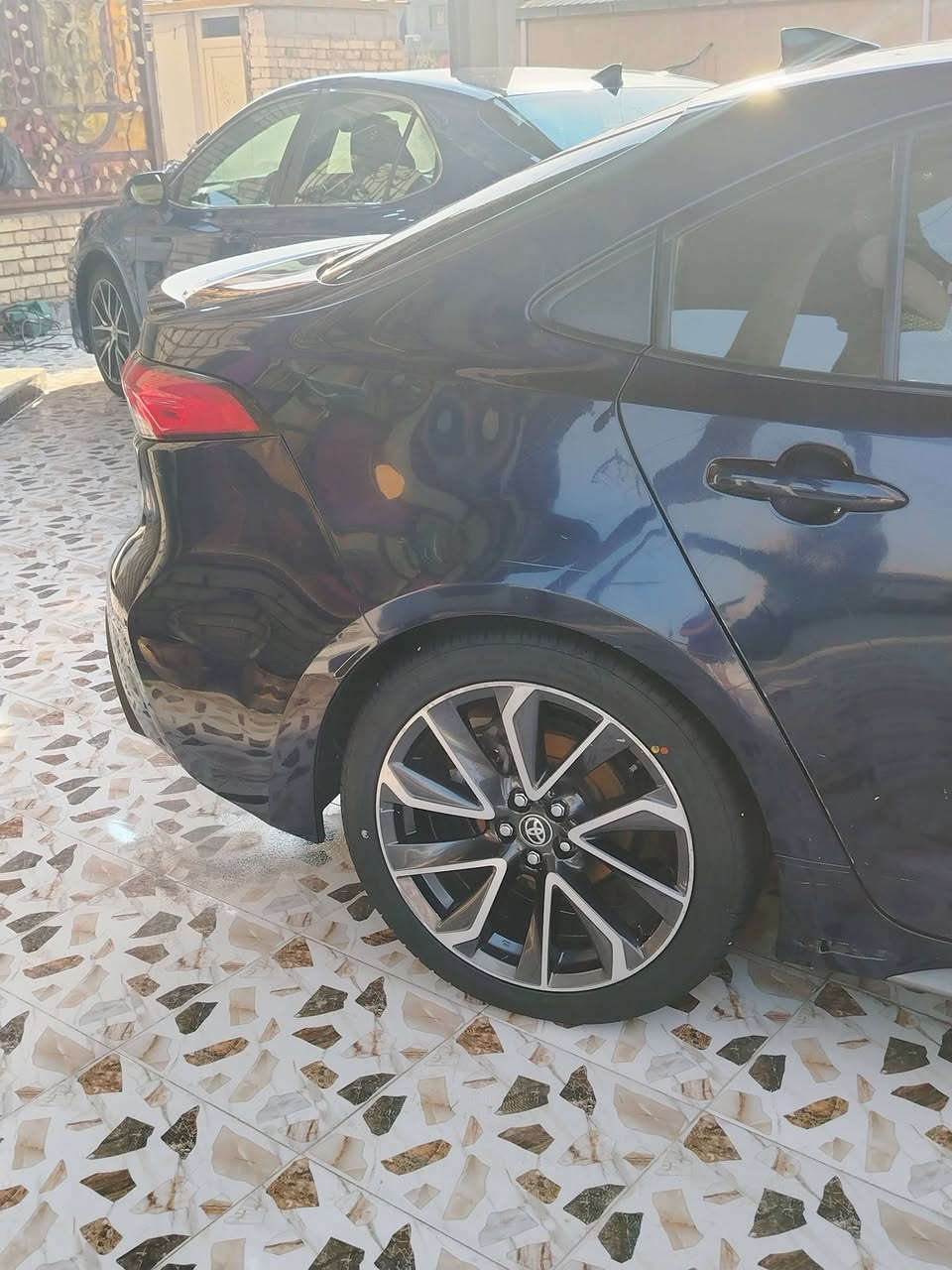 للبيع  كورلا وارد امريكي موديل 2020 اس اي مكينه 2000 طاحونه رقم بصره معوقين بشهر ال 4 اصير حره احولك بسمك مباشر سياره بيها مكانات صبغ وتبديل باب السائق نفس اللون بلاد سياره حداده وتخم تاير هسه شادهن مكينه خير من الله لا تنقيص ولا تبخير فقط عندك الكير بي مشكله من يحمه يضل ما ينمر ويخربط مكاني بصره ابي الخصيب السعر 90 ورقه ***********
