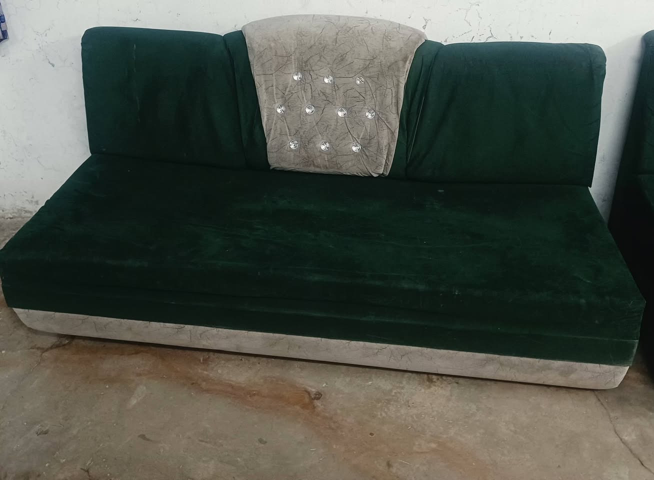 كنب • للبيع