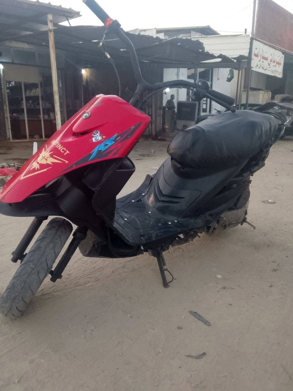 سلام عليكم  ماكس  عدلة حربي
دراجة كاملة سلف  عوزها فقط  شخاطة  ودكمة   
مكينتها  خرسة   ما بيها اي  صوت  
دراجة 55  
 سعرها 325 وبيها مجال 
 مكان  كربلاء الحسينية العطيشي 
***********
