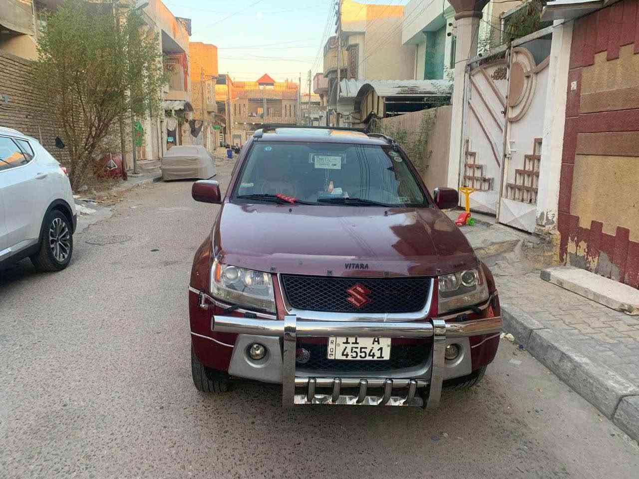 سازوكي فيتارا  موديل ٢٠٠٨ جاهزة بمعنى الكلمة من كلشي رقم بغداد الجديد باسمي سنوية لغاية ٢٠٣٠ وارد امريكا حادثها فقط ربع جاملغ امامي ايسر بدون دواخل والبنيد مصبوغ عندي اثر جراد فقط السيارة فتحة سقف كشنات هيتر بصمة أبواب عدد ٣ محرك ٦ سلندر ٢٧٠٠ جديد حدادية جديدة تبريد منظومة جديدة تخم تاير جديد قبل شهر مشدود باتري قبل شهرين مشدودالاضافات على السيارة دوس داخلية ترحيب جنح خلفي على الصندوق درع امامي درع خلفي دوس جانبية شاشة مع كامرة خلفية السعر المطلوب ٨٥ والسيارة صار عندي ٣سنوات سبب البيع عندي بناء الاتصال ع الهاتف *********** السيارة موجودة في البصرة البصرة, العراق
