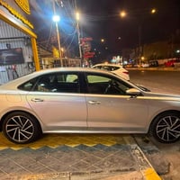 باسات قطرية للبيع  ماشية 282 الف كيلو مصبوغ حزام بيها معجون اقل من شبر...