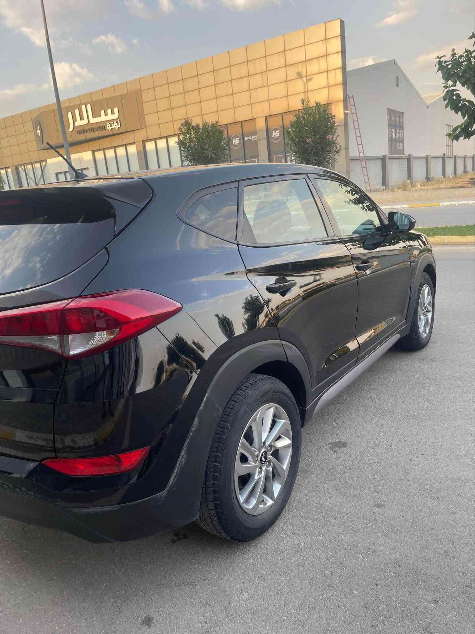 بۆ فرۆشتن و گۆڕینەوە
مواسەفات ئەمریکی ٢ پارچەی بۆیاخە بێ ناوگرتن 
هیچ مەسرەفێکی نییە کاڵ بونەوەی نییە 
جام کارەبا ئاوێنە کارەبا تراکشن مۆدی هاتنە خوار شاشە لەمس کامێرە بلاجیکتۆر تەبرید سوکان ڤۆلیۆم تەحدید سورعە بلوتوز AUX usb
گێر تۆتۆماتیک و عادی ٦ گێڕ
مەکینە ٢٠ نەکراوەتەوە 
٩٦٠٠٠ مل ڕۆیشتووە
هەموو سێرڤزێکی تازە بۆکراوە
سەنەوی تازەیە تا ٢٠٢٩
بەشەرتی تەحویل و غرامە
نرخی ١٥٥ گەڵاو مەجال 
سلێمانی (***********) السليمانية, العراق
