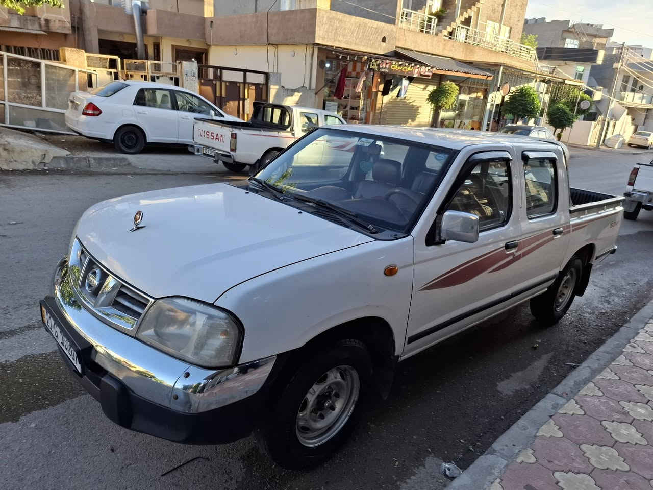 نیسان مۆدێل ٢٠٠٨ ٫ ٤ جام کارەبا زۆر پاک و جوانە دەبڵ گیچە ٤ تایەیی لۆکی له ژێره ، ناو دەرگای لای سایەقی دواوەی بۆیاخە لەسەر ساغی ما باقی هەموو گیانی بە شەرت ، بە شەرتی گێڕ و مەکینە کە هیچ عەیبی نەبێت ، ٢٩٠ هەزار ڕۆشتووه
سعری ١٢٥ گەڵا و مەعامەله
ژ..م [ ***********]

