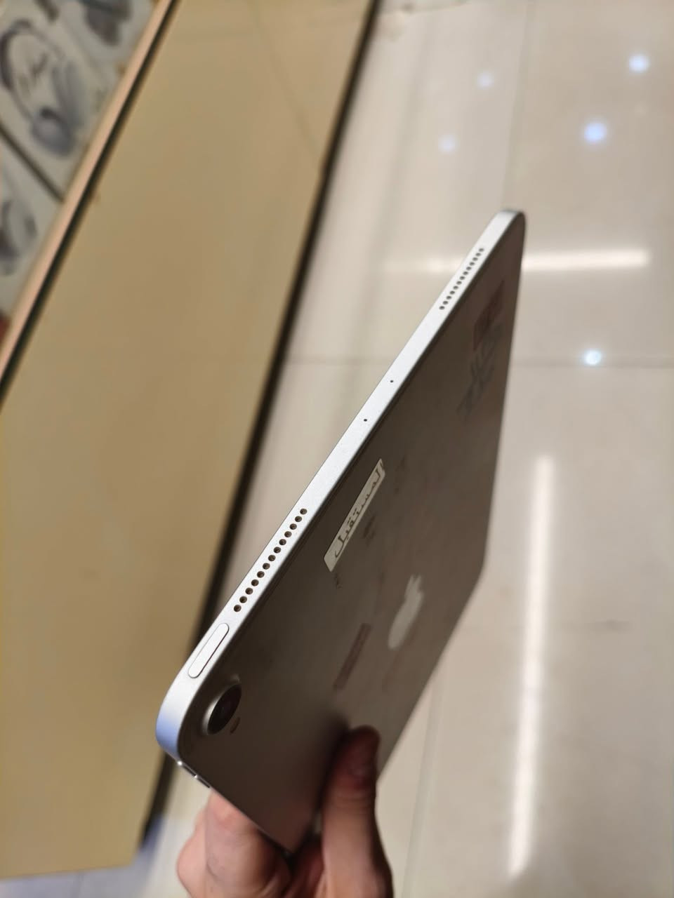 :
🔥 iPad Pro 11-inch | وحش الـ 120 فريم ببجي! 🔥
للبيع أيباد برو (11 إنش) نظافة 99% (أخو الجديد) – الجهاز بدون ملحقات، عملي وقوي جداً للألعاب والمهام الثقيلة!
⚡ المواصفات:
الذاكرة: 256 جيجا
البطارية: 85% فما فوق
الأداء: يشغل 120 FPS بجميع الألعاب
✨ المتوفر: قطعتين فقط!
💰 السعر: 580 ألف (وبي مجال بسيط)
🚚 توصيل: متوفر لكافة محافظات العراق
📞 للطلب والتواصل (خاص أو واتساب):
***********

