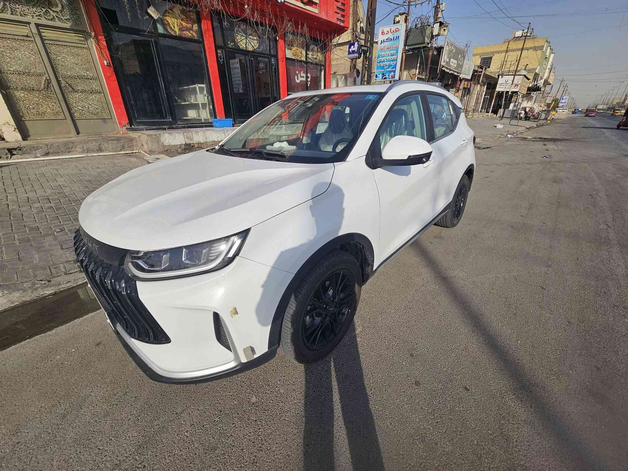 جيتور ٢٠٢٦ x50 للبيع ماشيه ٦٠٠ كيلو يعني زيرو مرقم بغداد بااسمي تحويل ثاني يوم السياره بعدها بلجيس فول مواصفات ضمان شركه تحكمات يدويه وصوتيه تبريد ثلج لون ابيض اشتريتها قبل ٤ اسابيع تشغيل عن بعد مانع انزلاق بانوراما حساسات خلفيه واماميه كامره اربع جهات سياره حيل نضيفه
الداخل مالتها نيلي وبيجي  ورزنه بشارع ومرتبه شراي يراسلني خاص
السعر ٢٤ مليون وبيها مجال 
سبب البيع عندي ظروف صارت
