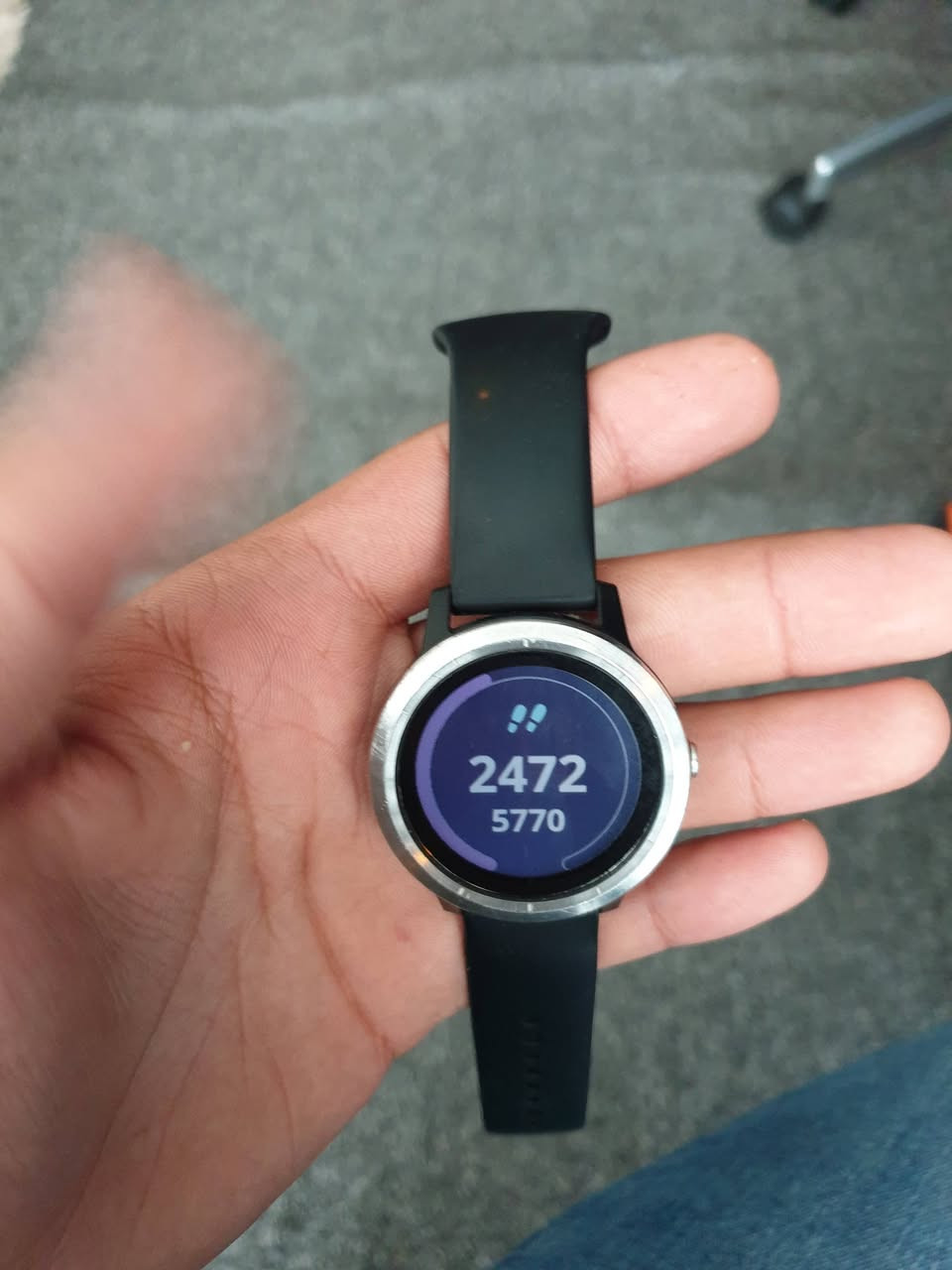 السلام عليكم
ساعه كارمن vivo activ 3
للبيع سعرها 75 
***********
