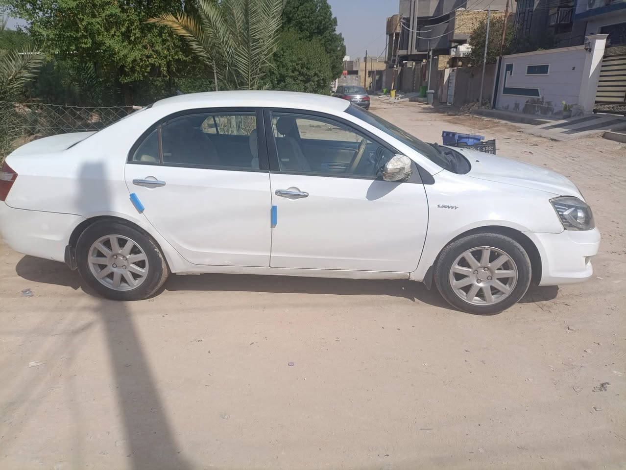جيلي موديل 13سياره مكفولة من ضربه من تبديل بيها مكينه كير مكفول رقم بغداد انكليزي باسمي مكاني الديوانية للاستفسار ***********
