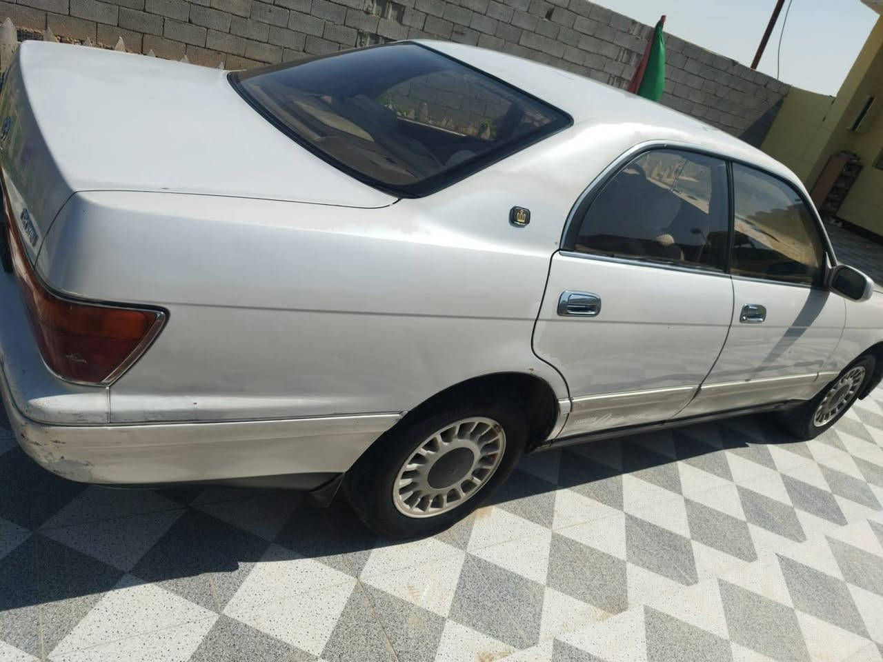 بطه منفصل 
كفاله عامه من العيب الشرعي والاصوليات
مكينه
كير
كفاله
غرفة نظيفة ومرتبه 
السياره بلاديه
رقمي انكليزي دولي مسطره
مداور ثاني يوم 
سنوية جديده بسمي 
وهزه جديده. 
***********
