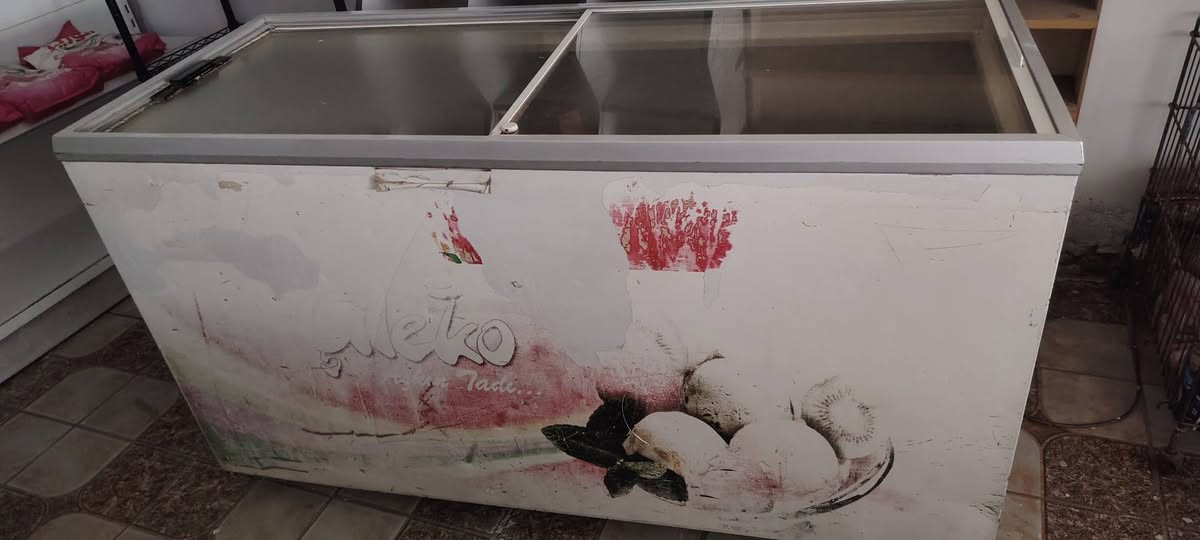 العموديه 95 في 2 متر تركي الزان ب450 القطعه
البطحيه 155 في 65 ب250

كلهن ضمان ع الشغل وماداخلات تصليح

***********

