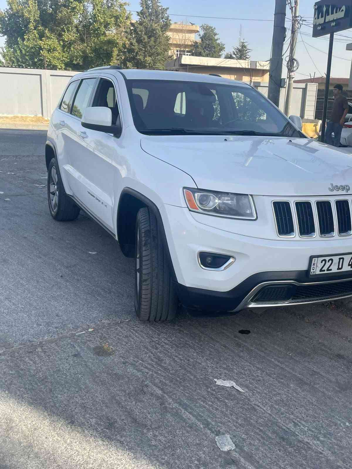 سلام عليكم للبيع جيب موديل 2015 حادثه جاملغ باب شبر سندوک بدون دواخل بدون زربە سعر165مجال بسيط موصفات  مكينه V6 المرغوبه وضعيات قياده بصمت تشغيل بصمت ابواب  شاشه كامره خلفيه دواره حساسات  كشن كهربائي باقي موصفات معروفه  سياره رقم اربیل دوالي سنويه بسمی هزە فحس جدید  للستفسار *********** أربيل, العراق
