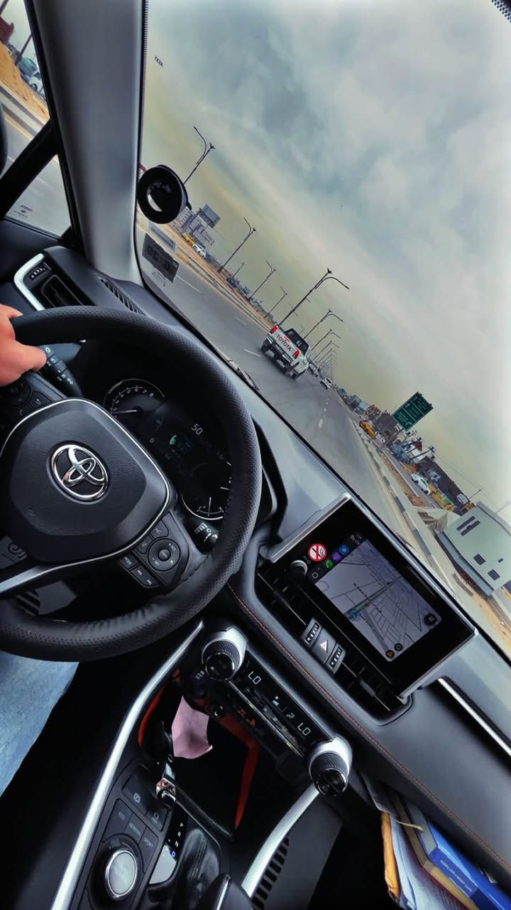 السلام عليكم
2024   RAV4
 فئه(  TRD  ( OFF ROAD طرق وعرة
  📌   (بدون اي قطرة صبغ او تبديل ) 
  📌  بدوت حادث تقرير مياه امطار وتعمل وتسير  💯
السيارة ماشية ٥٠ الف مايل
  📌  مكفولة السيارة كفالة عامة برغي ما مفتوح بيهة  💯
  📌 رقم  بصرة حرة بسمي تحويل ثاني يوم
المواصفات :-
  📌محرك 4 سلندر 2.5 بانزين  
  📌 ناقل حركه اوتماتيكي 
  📌  دفع رباعي دبل AWD اختصاص طرق وعرة 
       (ثلج - رمل - طين )
         يعني الحدادية
 ( دبلات وجكات واللويات رياضية بلادي شركة ياباني)
  تخم تاير جبلي بلادي شركة اليابان
  📌 اوضاع القياده ( SPORT. NORMAL .ECO ) 
  📌 حدادية رياضيه خاصه OFF ROAD نظام التعليق        على 3 اطارات
  📌 شاشه كبيرة 10.5 انج تدعم كار بلي وانرويد اوتو
  📌رادار أمامي + فرامل طوارئ
  📌 كشنات جلد  وكهرباء
  📌تنبيه خروج عن المسار
   📌مثبت سرعة ذكي
   📌كشف المشاة والدراجات
   📌مساعد توجيه الطوارئ
   📌 ويل السيارة حجم 19 
  📌 كامرة خلفية بلادية   
     📌مكان السيارة بصرة الطويسة
————————————————-
السعر المطلوب ٢٤٥ $ وبيها مجال

‎ ..  الاتصال
 📌  ***********
