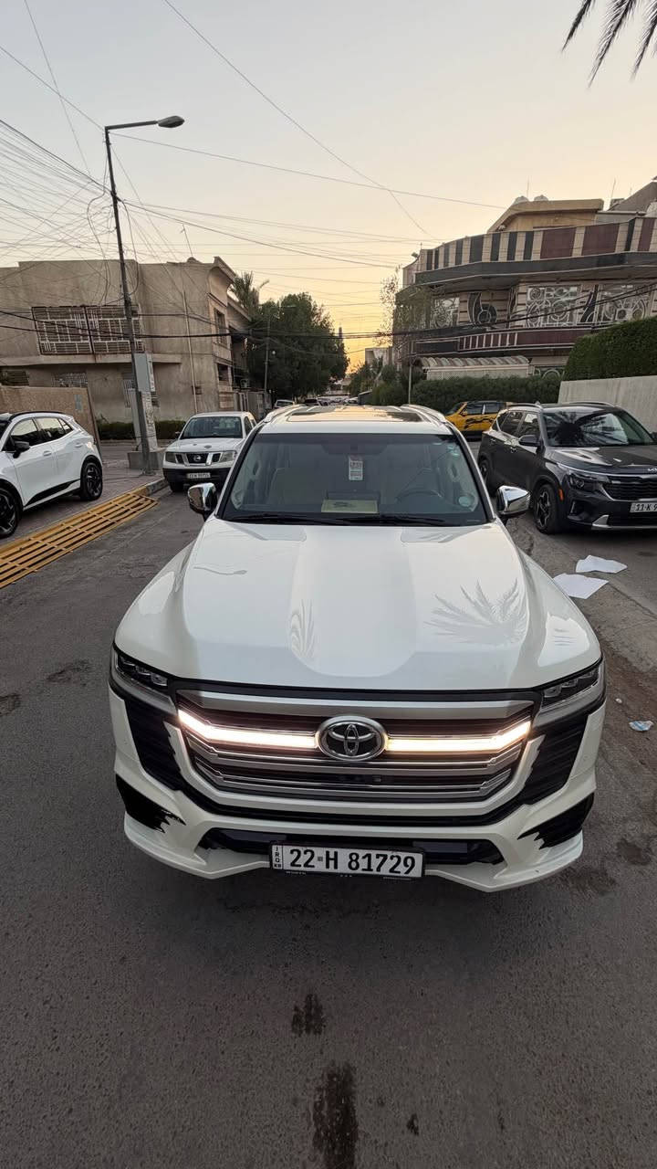 2023
Vx لمتد
وكالة ساس
فول موصفات
ماشيه ٥٥ الف
مكفوله
***********
دكتور احمد بغداد, العراق
