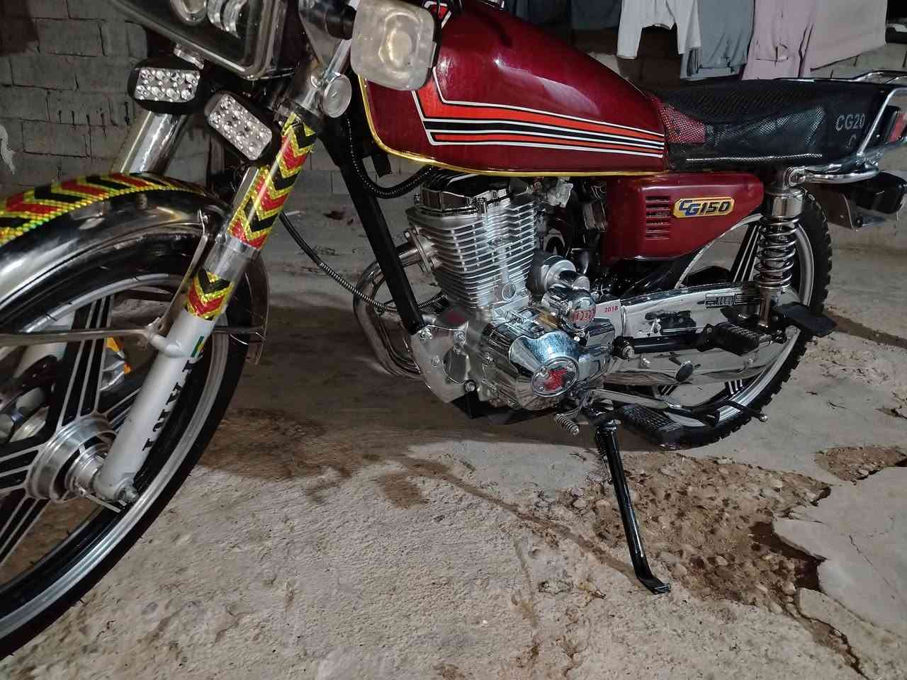 ماطور نضيف 2018منافيس كهربايات شغاله محرك 200 سعر 600قفل شراي تعال مو شراي لا تعامل حبي واتساب ***********
