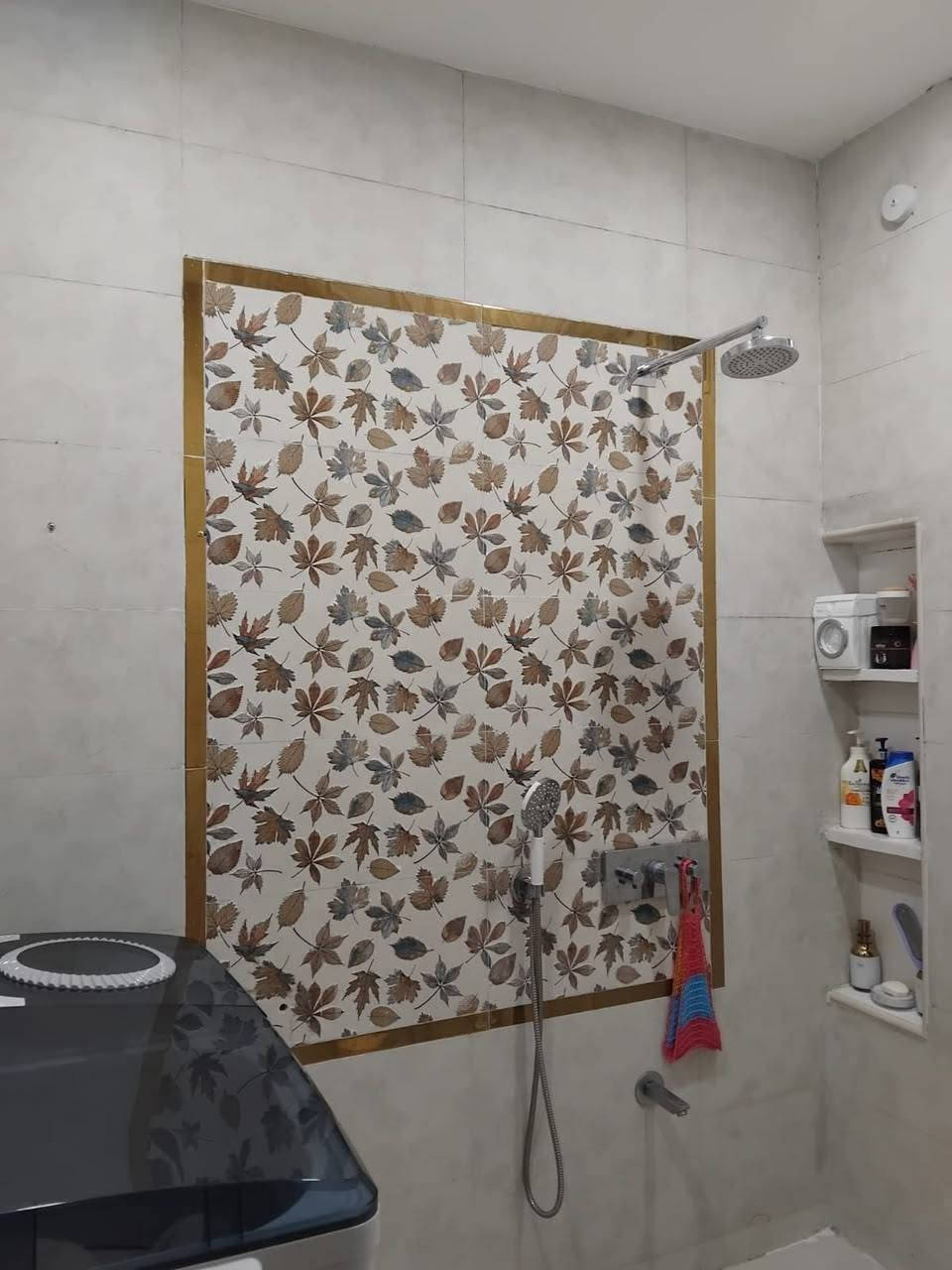 سلام عليكم ورحمه دار البيع المساحه 100 متر مربع 10*10 بيت جاهز  بنه 2025 مكان الدار بل حله شارع الأطباء مقابيل البلديات فرع ابو الصمون  الاستفسار تصل عل رقم ‬‏***********بيع سريع
البيت معه الثاث 190 -- بدون الثاث 175

