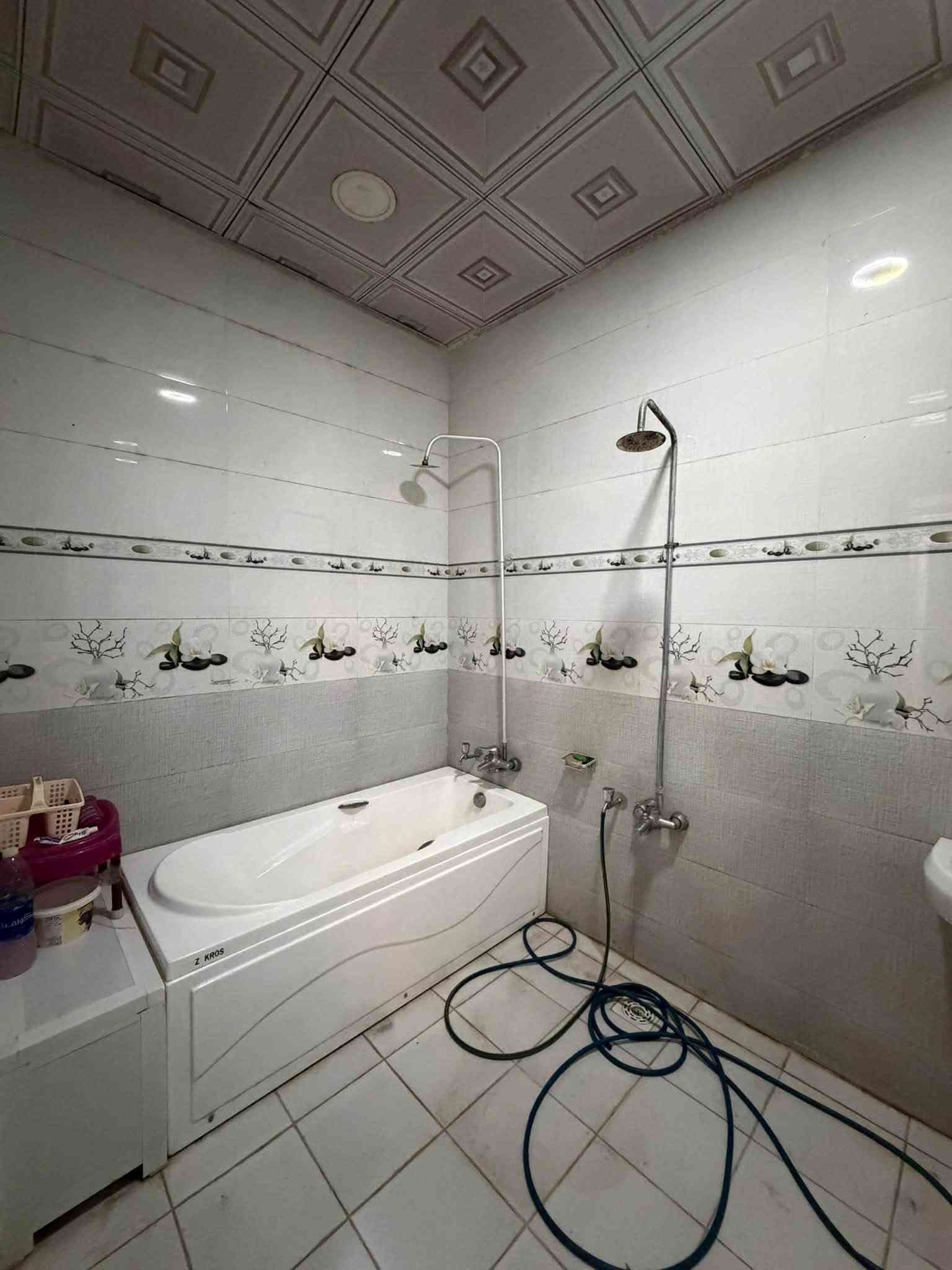 بيع سريع 🔥( عودتكم اجيبلكم العروض الحلوه  🌝احلى وأنسب 200 متر بكربلاء 🏡🥹( ملحق الفارس بظهر التجاري 😍📍

بيت 200 متر طابقين ونص للبيع ملحق الفارس موقع مميز 4 غرف نوم حديث بناء سنة 2023 🏡

السعر 275 قفل ( ملاحظة لبيت مطلوب اسكان 15 مليون بالشهر  170 الف  تريد الإسكان عليك تدفع 265 تريد صافي الاسكان عل اهل لبيت تدفع 275 

***********
